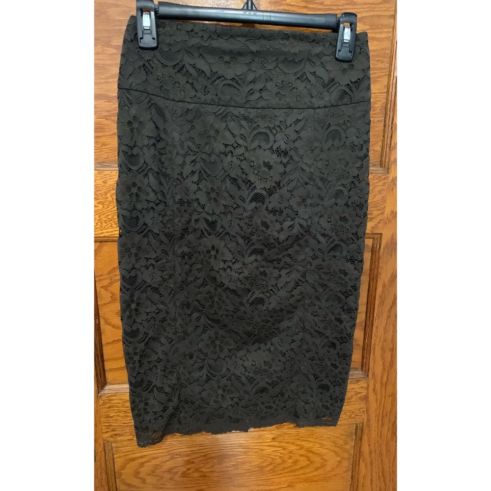 Lace pencil skirt